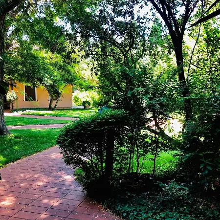 Bed & Breakfast Opera Deluxe