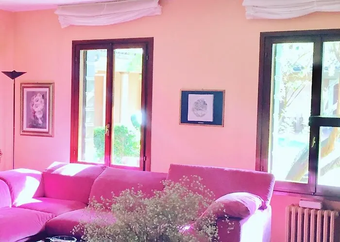 Opera Deluxe Nocleg ze śniadaniem