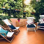 Opera Deluxe Bed & Breakfast 4*