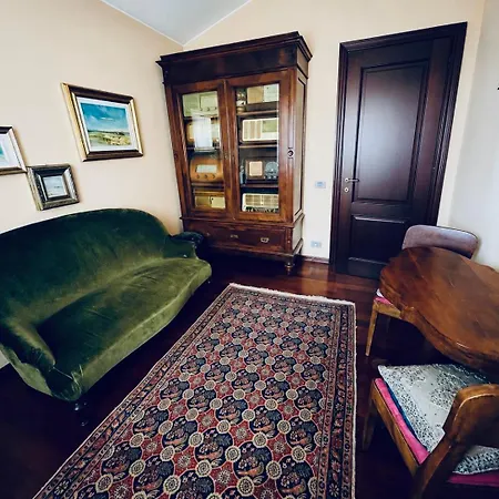Bed and Breakfast Opera Deluxe 4*