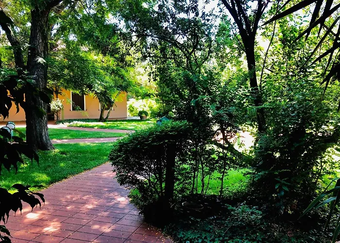 Alojamento de Acomodação e Pequeno-almoço Opera Deluxe