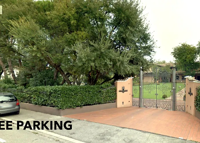 Alojamento de Acomodação e Pequeno-almoço Opera Deluxe