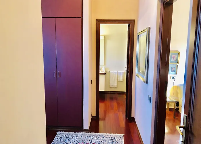 Bed & Breakfast Opera Deluxe 4*