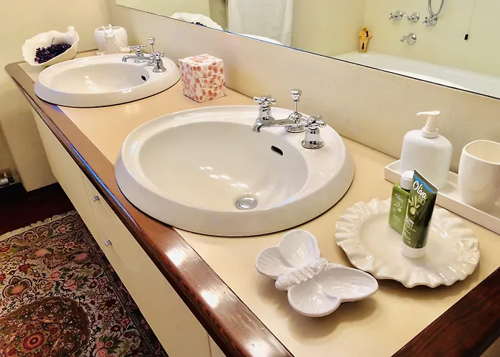 Bed & Breakfast Opera Deluxe 4*